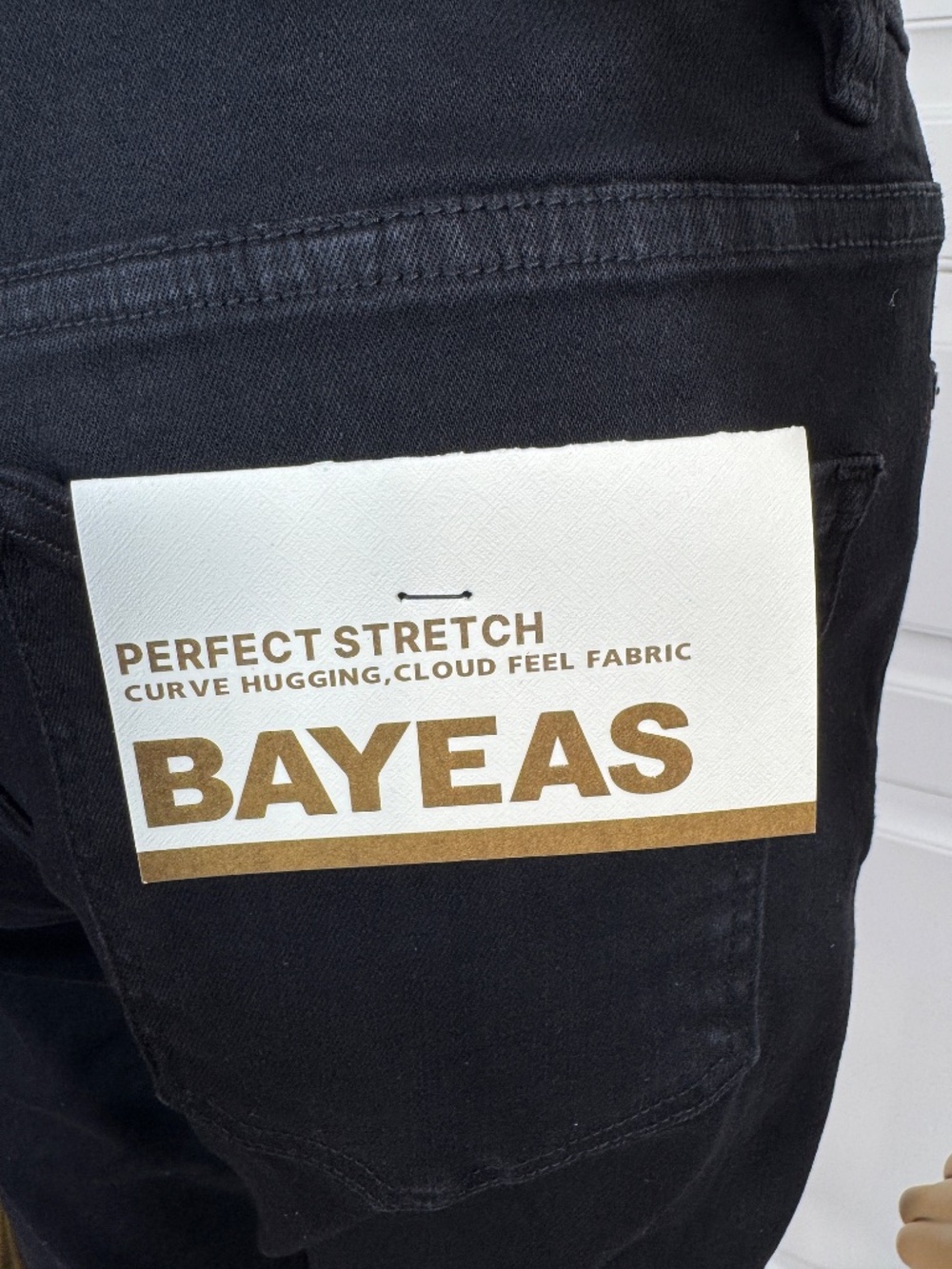 BAYEAS MID RISE BLACK CAPRI SKIMMER JEANS NEW WITH TAGS - SIZE 27 - Picture 12 of 13